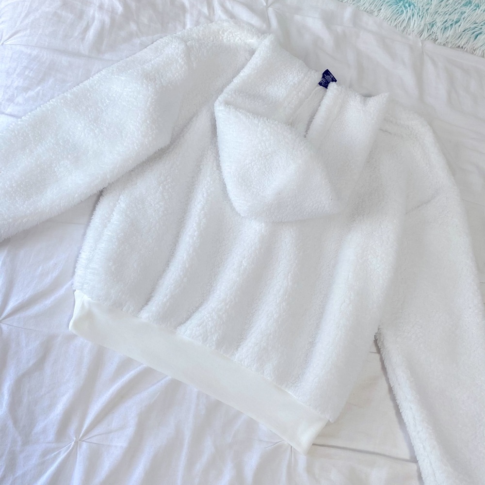 Fuzzy pullover! - Picture 3 of 3